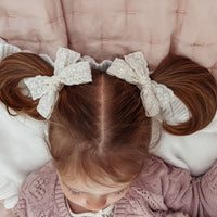 Bow | Ditsy